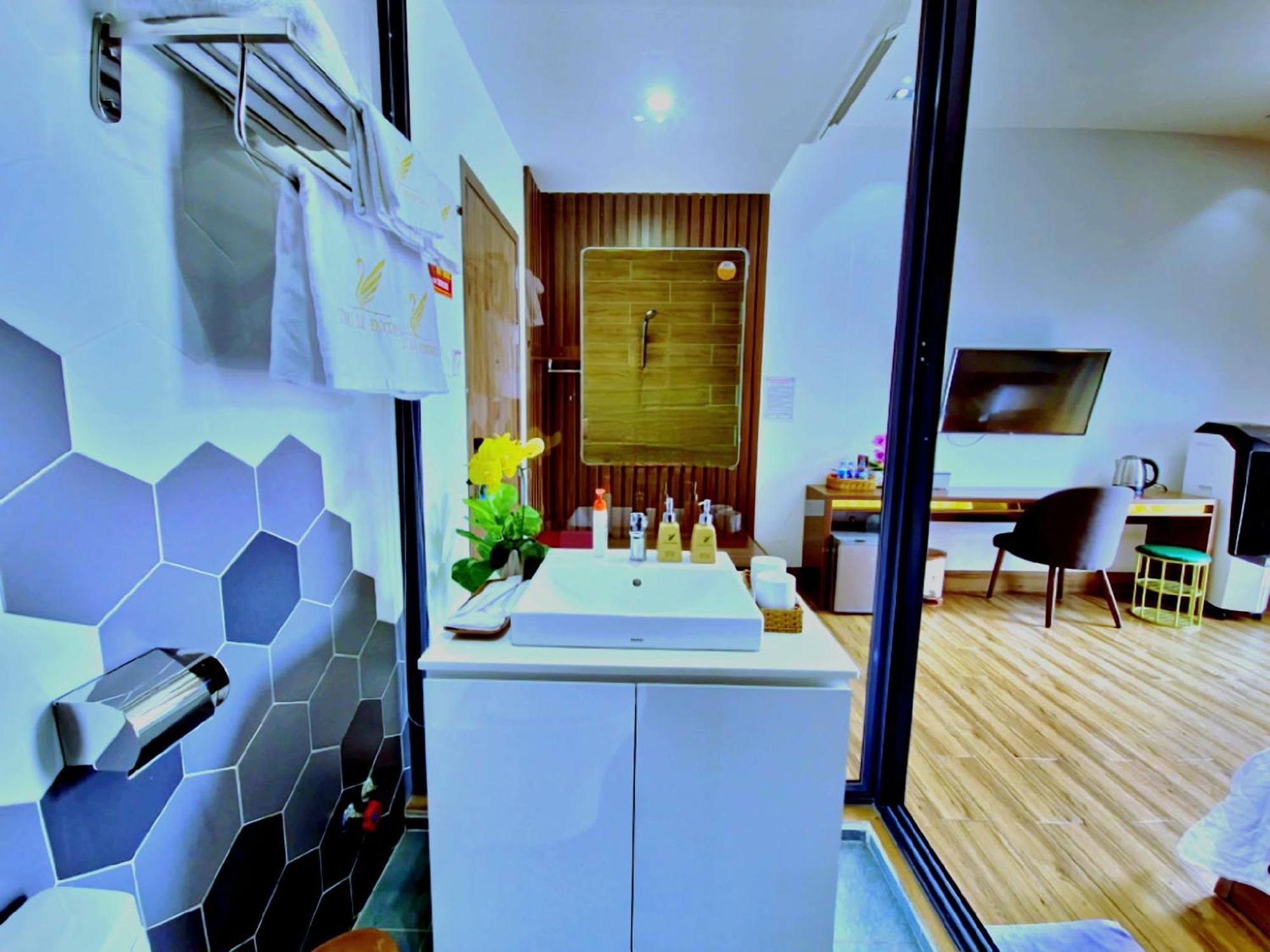 Thu Le Hotel Cao Lanh Bagian luar foto