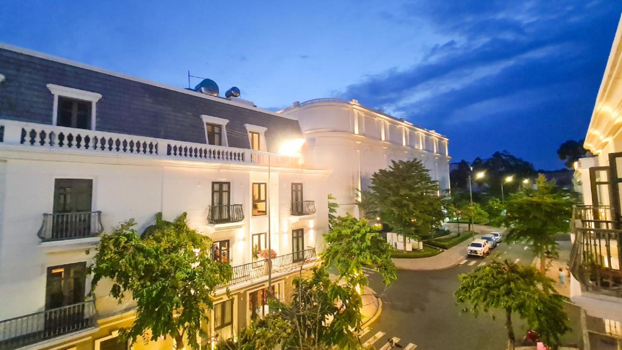 Thu Le Hotel Cao Lanh Bagian luar foto